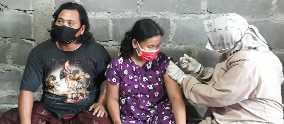 Sasar Pelajar dan Petani, BIN Jatim Gelar Vaksinasi di Gresik