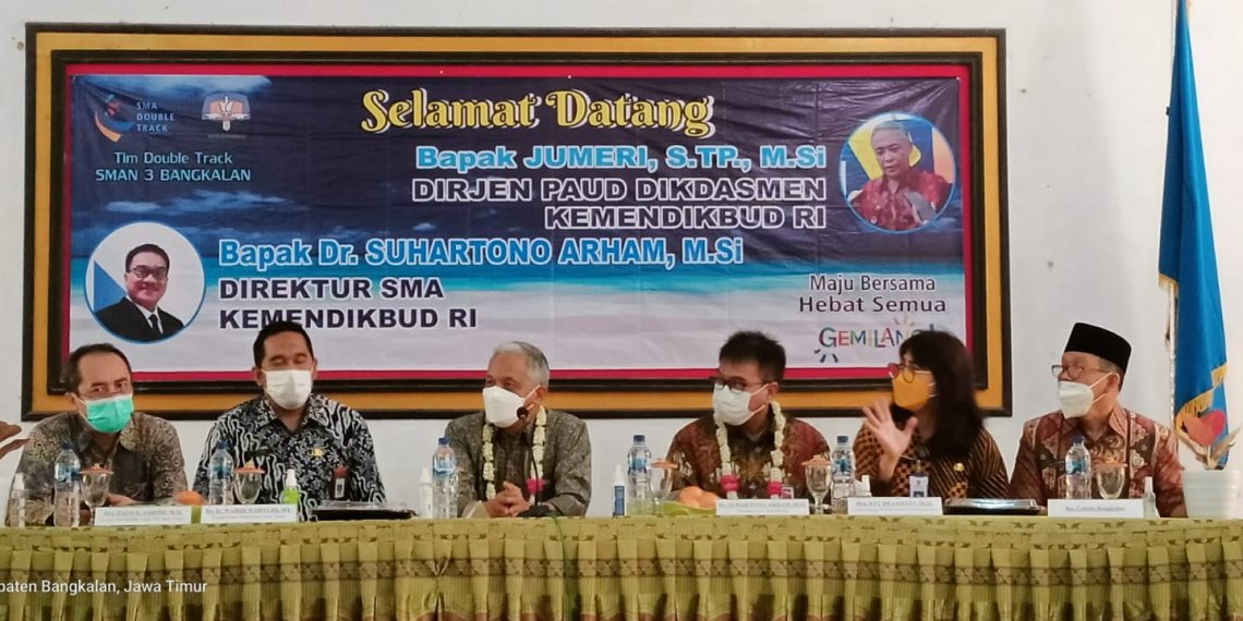 Saatnya SMA Peduli Nasib Lulusannya