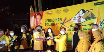 DPD Golkar Kota Surabaya menggelar kemah kegolkaran mengisi HUT Partai Golkar ke 57