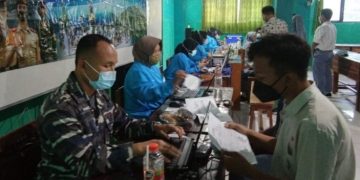 Vaksinator Akademi Angkatan Laut Kembali Sasar 189 Siswa MA NU Sidoarjo