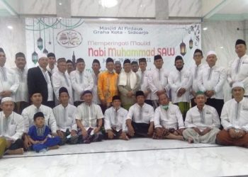 Jamaah Masjid Al Firdaus Graha Kota Sidoarjo Peringati Maulid Nabi Muhammad SAW