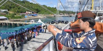 Taruna TNI AL di KRI Bima Suci akan bertolak ke Jawa setelah berlayar di Pulau Nias