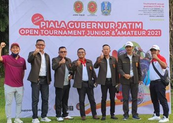 Turnamen Golf Piala Gubernur Jawa Timur Junior dan Amatir yang digelar pada 7-9 Oktober 2021 di Surabaya resmi dibuka dan dimulai pada Kamis, 7 Oktober 2021.