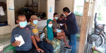 Kartarkab Sidoarjo Salurkan Bantuan Masker Dan Vitamin Dari Kemensos RI