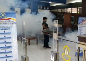 Penyemprotan atau fogging sebagai salah satu upaya pencegah DBD.