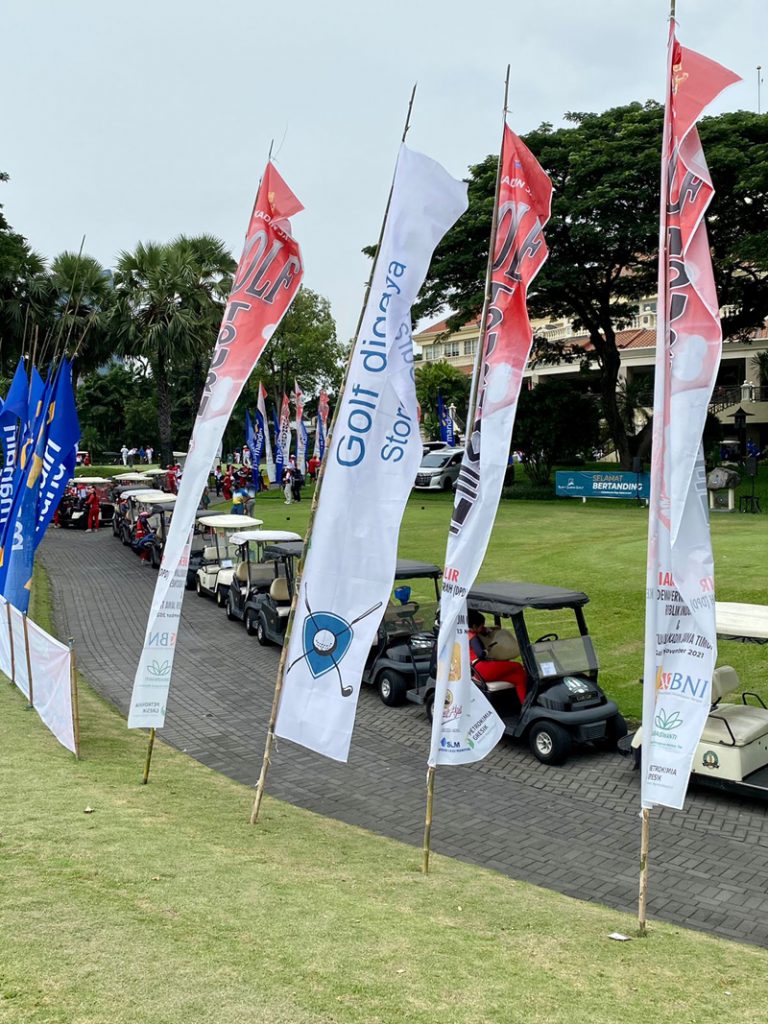Golf digger store Surabaya turut menjadi sponsor hole in one atlet junior di ajang turnamen golf Kadin Jatim