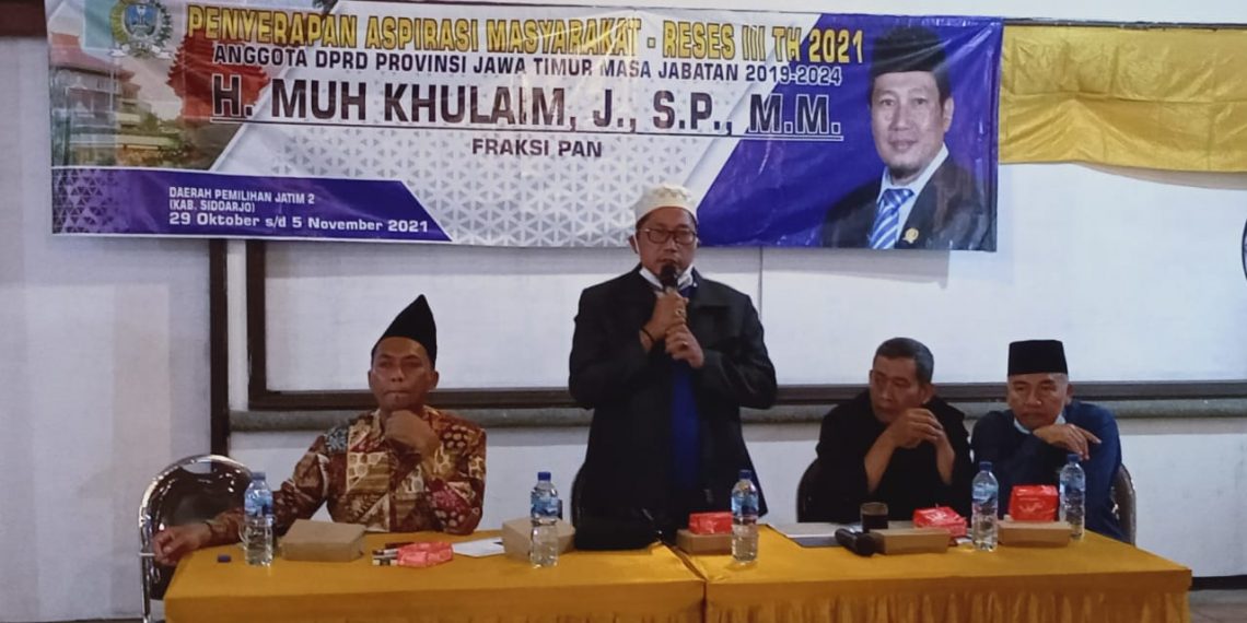 H Khulaim Junaidi saat reses bersama warga di Kecamatan Jabon