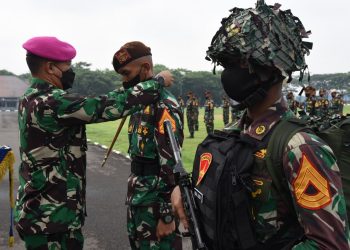 Gubernur AAL Lepas 129 Taruna AAL Tingkat II Jalani Lattek Jalasesya dan Prayudha