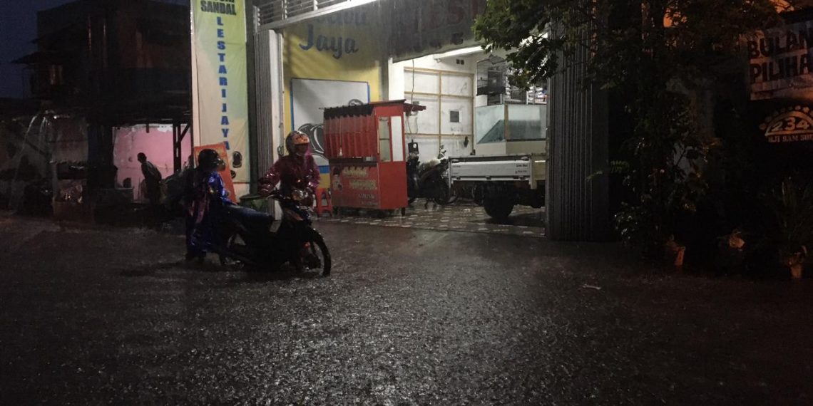 Warga Wedoro Waru Mengeluh Sering Banjir
