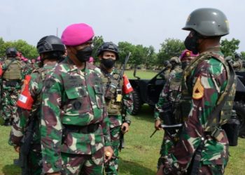 Taruna AAL Tingkat lll Korps Marinir Terlibat dalam Latihan Tempur Kota