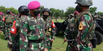 Taruna AAL Tingkat lll Korps Marinir Terlibat dalam Latihan Tempur Kota
