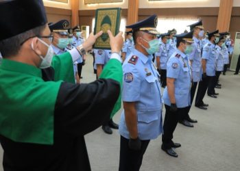 Kakanwil Kemenkumham Jatim Lantik Tiga Kepala Kantor Imigrasi