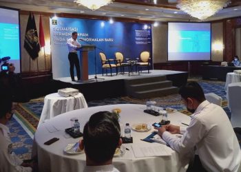 Kakanim Surabaya Chico A Muttaqin saat memberi sambutan sosialisasi Perkemenhumkan di Hotel Shangri La Surabaya