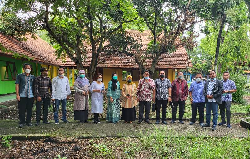 Komisi C saat sidak aset di UPT Disnaker Jatim di Balongbendo