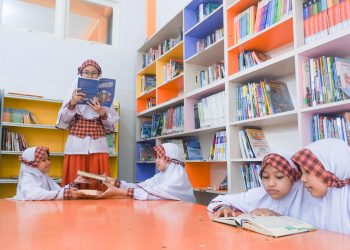 Berkah Bulan Bahasa, SDIT Al Ibrah Gresik Panen Juara, Dari Tahfidz Quran hingga Esai