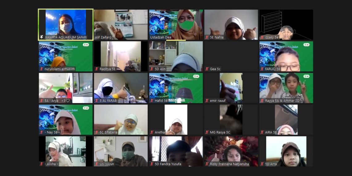 SD Al Muslim Lakukan Field Trip at Jakarta Aquarium Safari