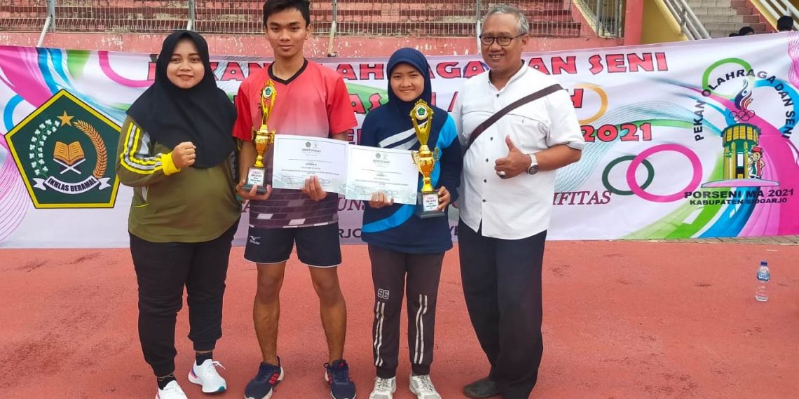 Emas Atletik Putri Proseni Madrasah Aliyah Sidoarjo 2021 Diraih Siswa MA NU