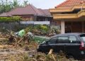 Banjir Bandang Kota Batu Hanyutkan 15 Orang, 11 Masih Hilang