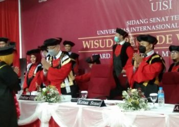 UISI Wisuda 413 Mahasiswanya, 60 Besertifikasi Profesi
