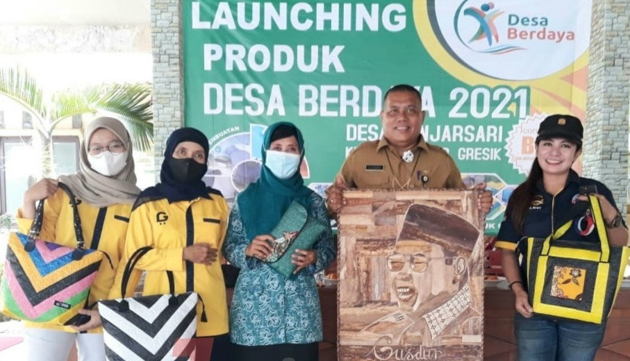 BUMDes Banjarsari, Cerme Ubah Limbah Sampah Jadi Ikon Produk Unggulan