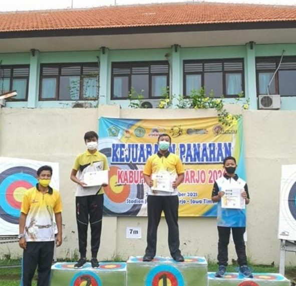 Siswa SMPIT Insan Kamil Juarai Lomba Panahan Tingkat Kabupaten
