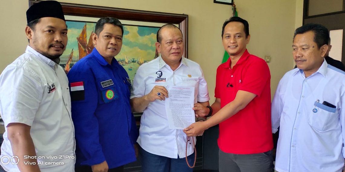 Presidium Persatuan 26 Serikat Pekerja dan Buruh Sidoarjo Mengadu Ke Ketua DPD-RI La Nyalla Mahmud Mataliti