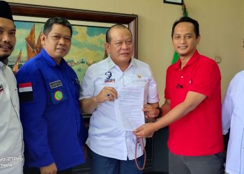 Presidium Persatuan 26 Serikat Pekerja dan Buruh Sidoarjo Mengadu Ke Ketua DPD-RI La Nyalla Mahmud Mataliti