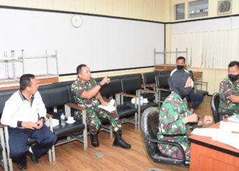 Gubernur AAL Tinjau Ujian Sidang Proposal Skripsi Taruna Tingkat lV