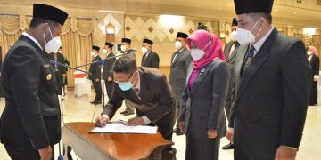 Gus Yani Lantik 9 Pejabat Eselon II di Jajaran Pemkab Gresik