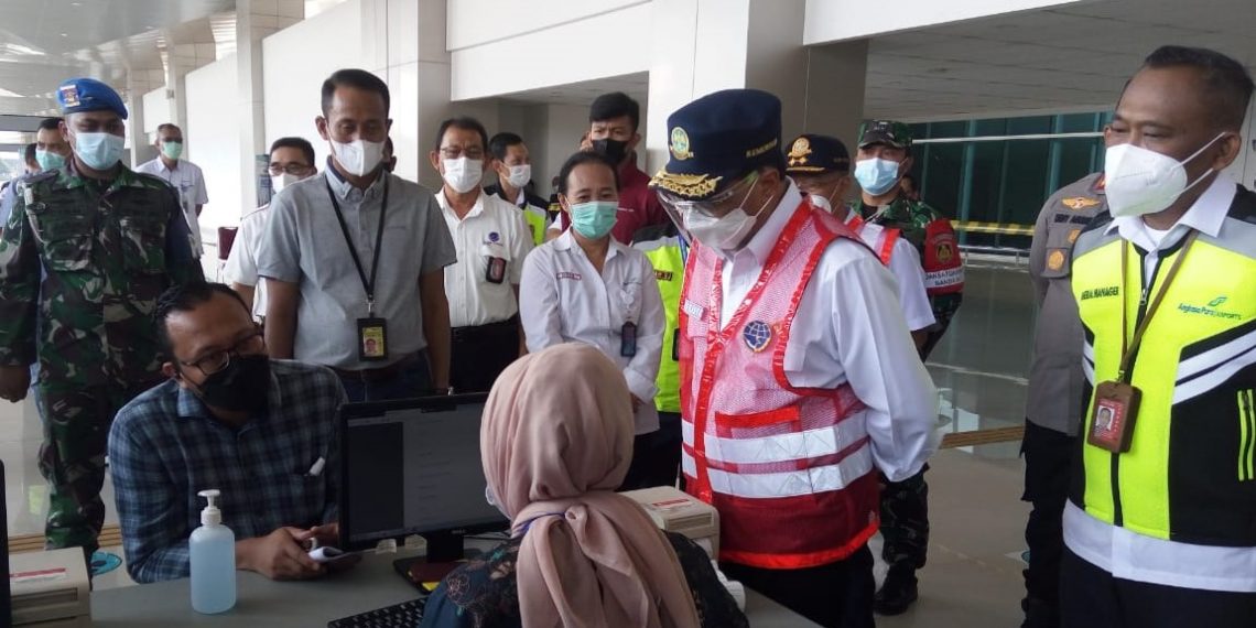Menhub Pastikan Kesiapan Bandara Juanda bagi Penumpang Internasional