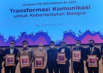Berkinerja Positif, Mendag Lutfi Terima Penghargaan ‘Most Popular Leader’