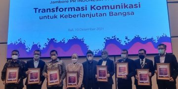 Berkinerja Positif, Mendag Lutfi Terima Penghargaan ‘Most Popular Leader’