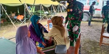 Tim Kesdam Brawijaya saat berada di lokasi korban erupsi Lumajang