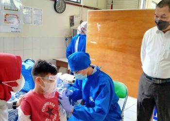 Siswa SD Muhammadiyah 1 Ketelan, Surakarta Divaksin Covid-19