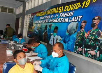 Vaksinasi untuk anak yang digelar Akademi Angkatan Laut