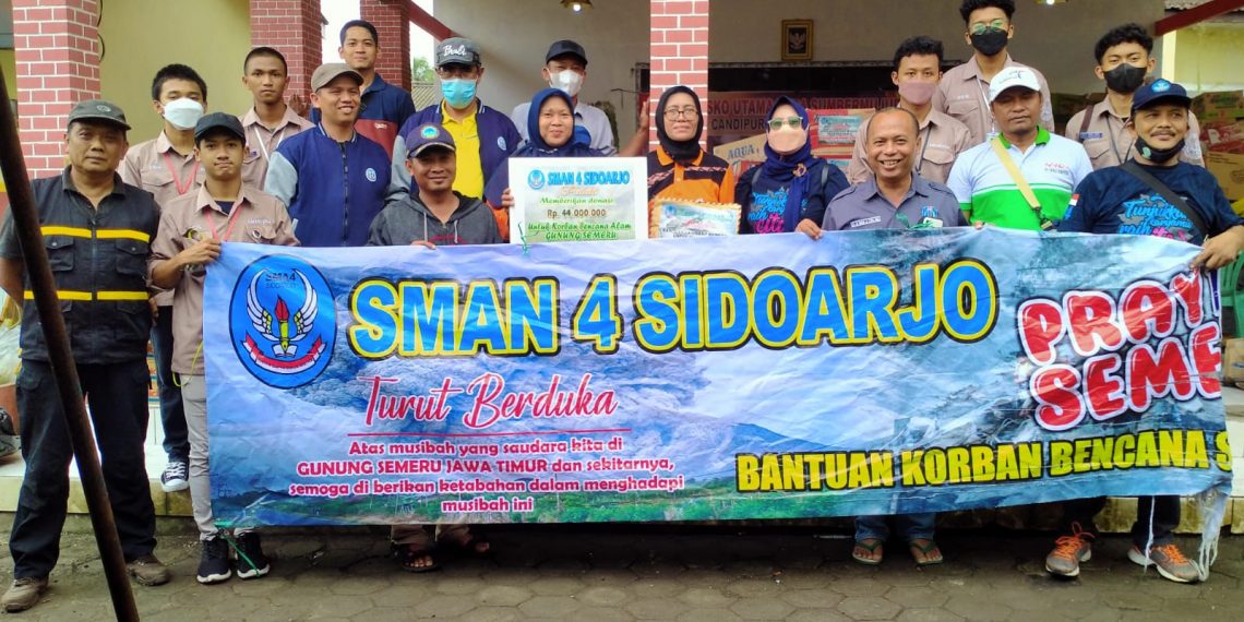 Terkumpul Rp 48 Juta, Keluarga Besar SMAN 4 Sidoarjo Turun Lokasi Pastikan Donasi Tepat Sasaran