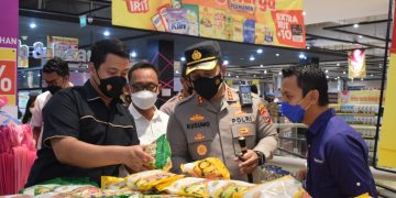 Malam Tahun Baru 2022 Mall dan Tempat Belanja Harus Tutup Pukul 22.00 WIB