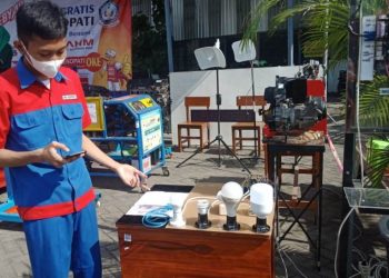 Siswa SMK Senopati Sidoarjo Ciptakan Aplikasi Menyalakan Lampu Jarak Jauh