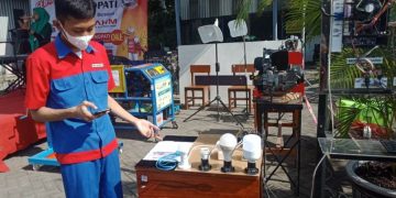 Siswa SMK Senopati Sidoarjo Ciptakan Aplikasi Menyalakan Lampu Jarak Jauh