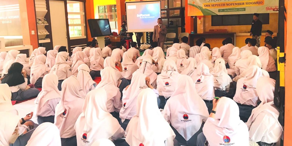 SMK Sepuluh Nopember Sidoarjo Merefleksi Diri Gelar ‘Muhasabah’