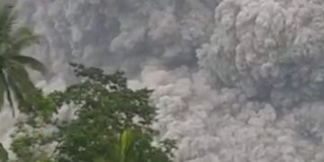 Update Korban Erupsi Gunung Semeru: 13 Orang Meninggal, Puluhan Korban Luka Bakar Akibat Lahar Panas