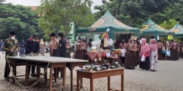 MTsN 4 Tulangan Tanamkan Intrepreneurship Sejak Dini Melalui Education Fair 2022