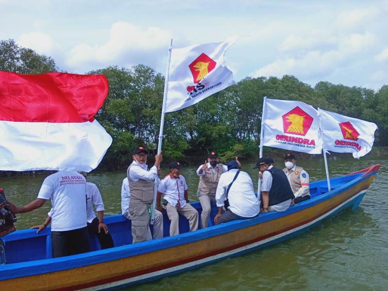 BHS turut melaut bersama nelayan sebagai bentuk kepedulian dan memberi semangat kepada para nelayan