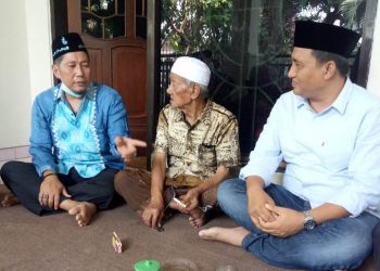 DPD PAN Kabupaten Mojokerto saat sowan ke KH Husain Ilyas didampingi H Khulaim Junaidi