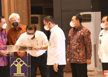 Kukuhan Komitmen Pegawai, Kemenkumham Deklarasikan Janji Kinerja 2022