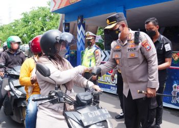 Antisipasi Omicron, Filter Perbatasan Sidoarjo dengan Razia Vaksin dan Edukasi Prokes