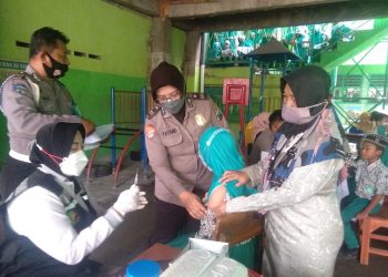 MI Al- Hikmah Buduran Gelar Vaksinasi Dosis Sinovac