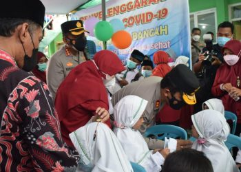 Kapolda Jatim Nico Afinta Sediakan Hadiah Umrah Untuk Inspirator Vaksinasi