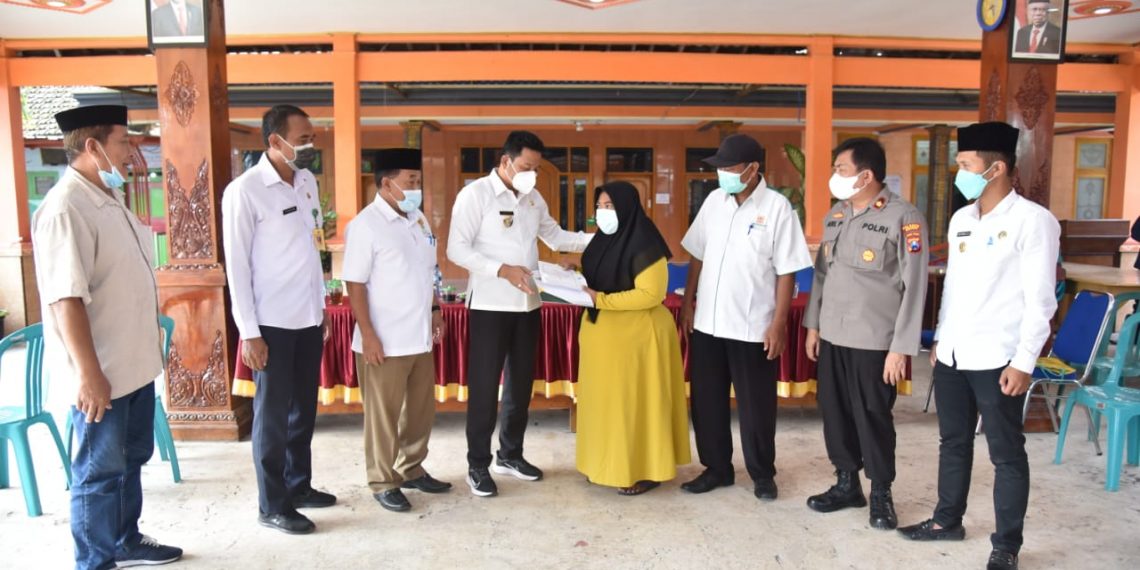 Wabup Sidoarjo Berikan Santunan Keluarga AlmTukiman Yang Jenazahnya Tertahan di RS