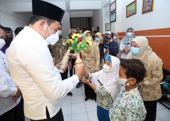 Wabup Sidoarjo Tinjau Pelaksanaan PTM 100 Persen di SD Al Muslim